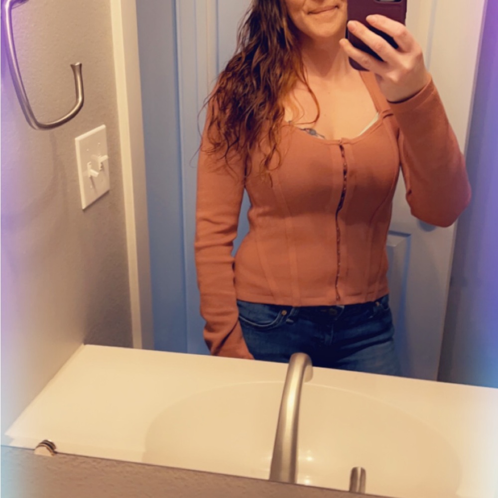 Woman’s extra small top.